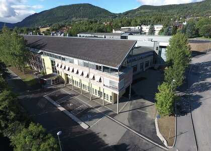 Lillehammer videregående skole, avdeling Nord - Klikk for stort bilde